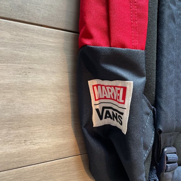 Vans CAPTAIN MARVEL Girls Backpack/Schoolbag, Racing Red VN0A3QXFIZQ NEW - Picture 3 of 14